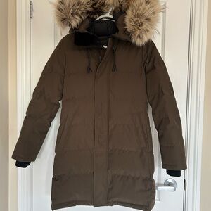 Aritzia TNA St. Anton Parka – Size Small